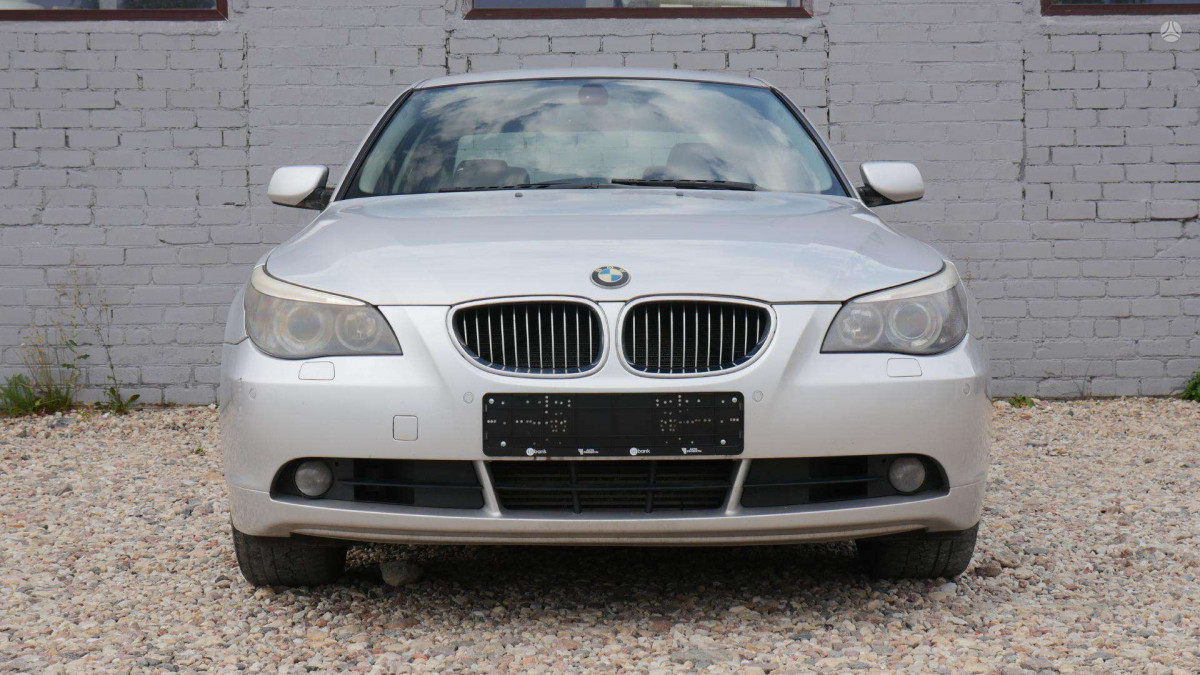 BMW 530
