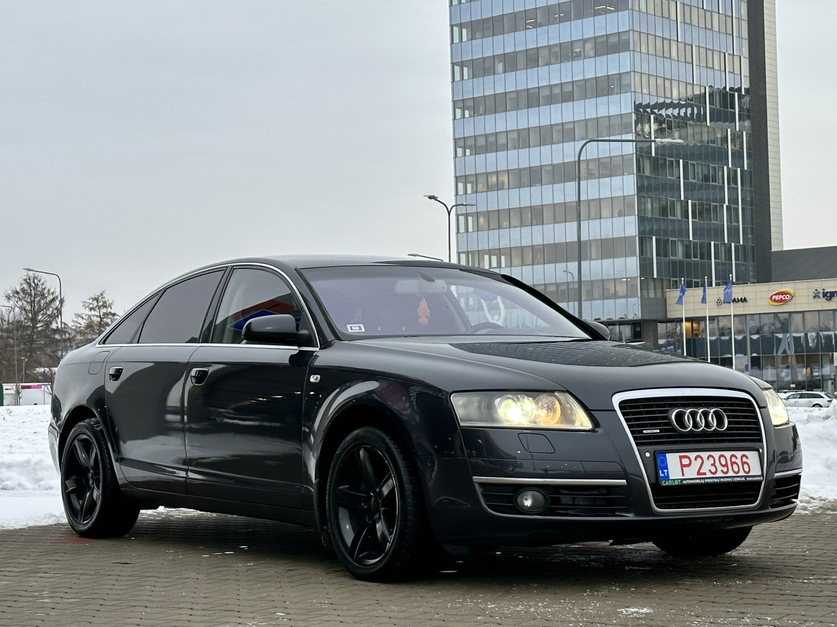 AUDI A6 