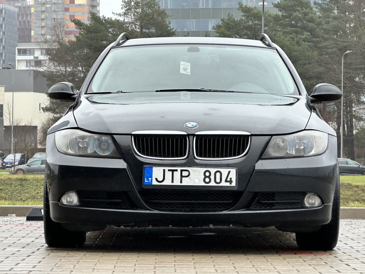 BMW 320