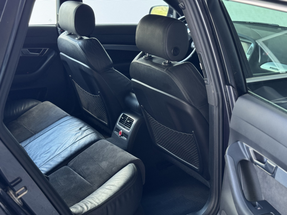Audi A6 quattro