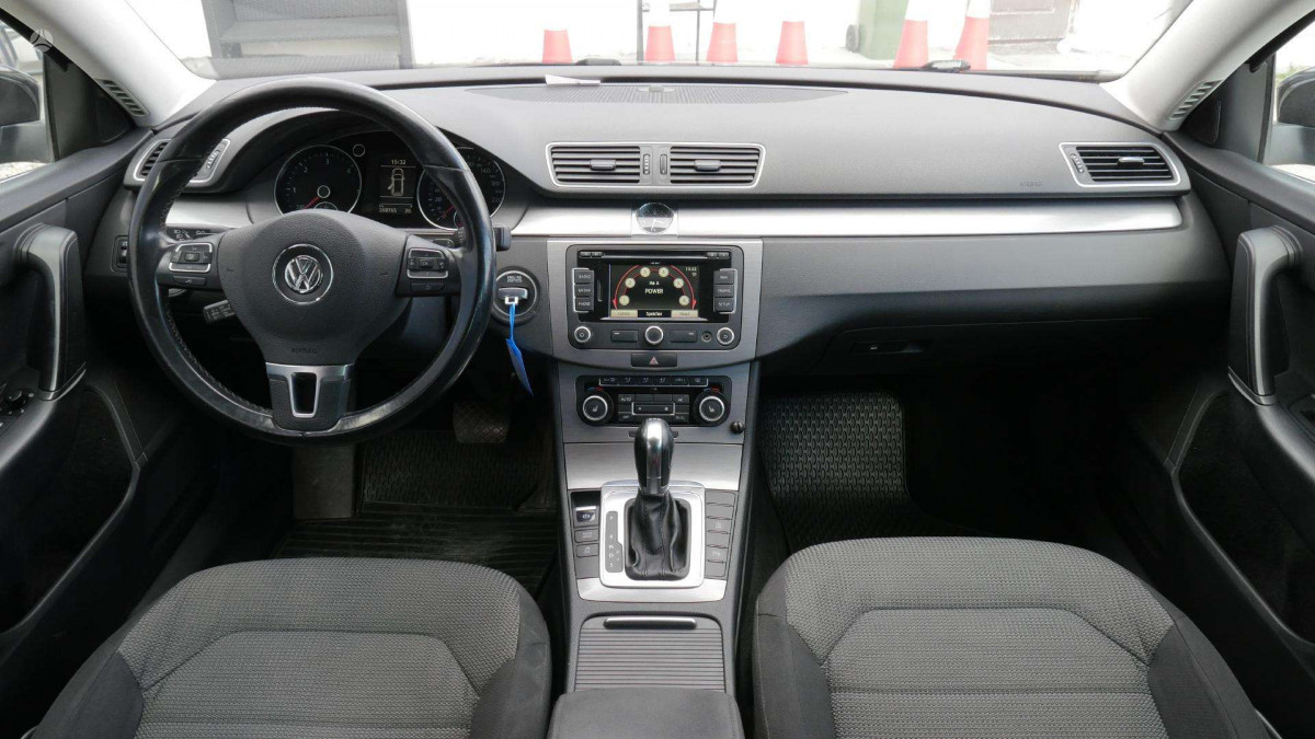 VW Passat