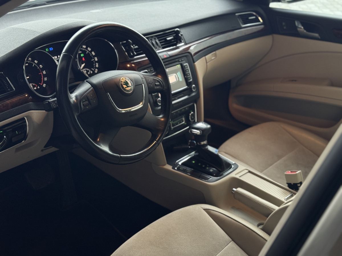 Škoda superB
