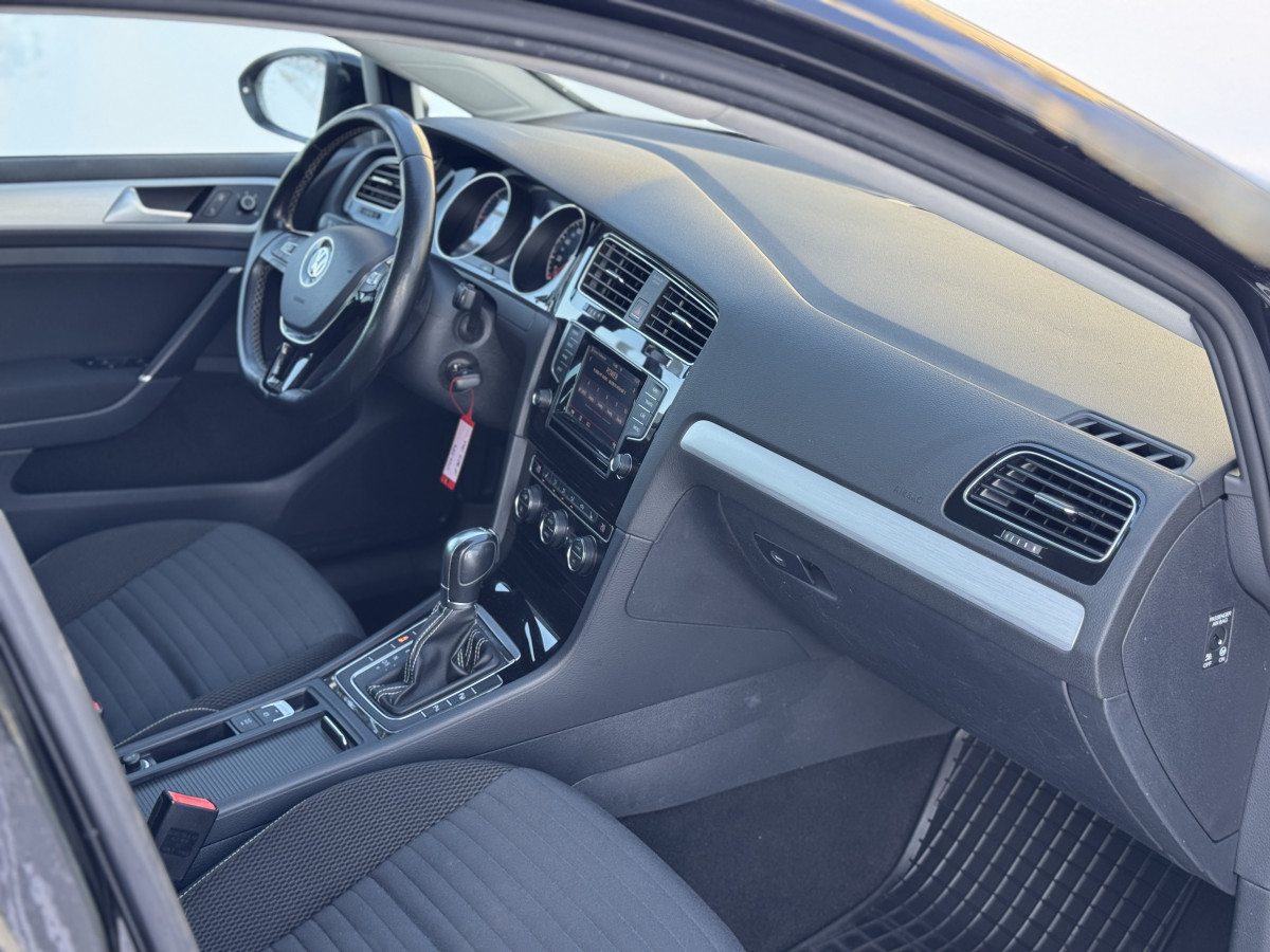 VW GOLF