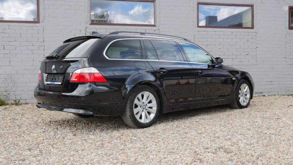 BMW 525