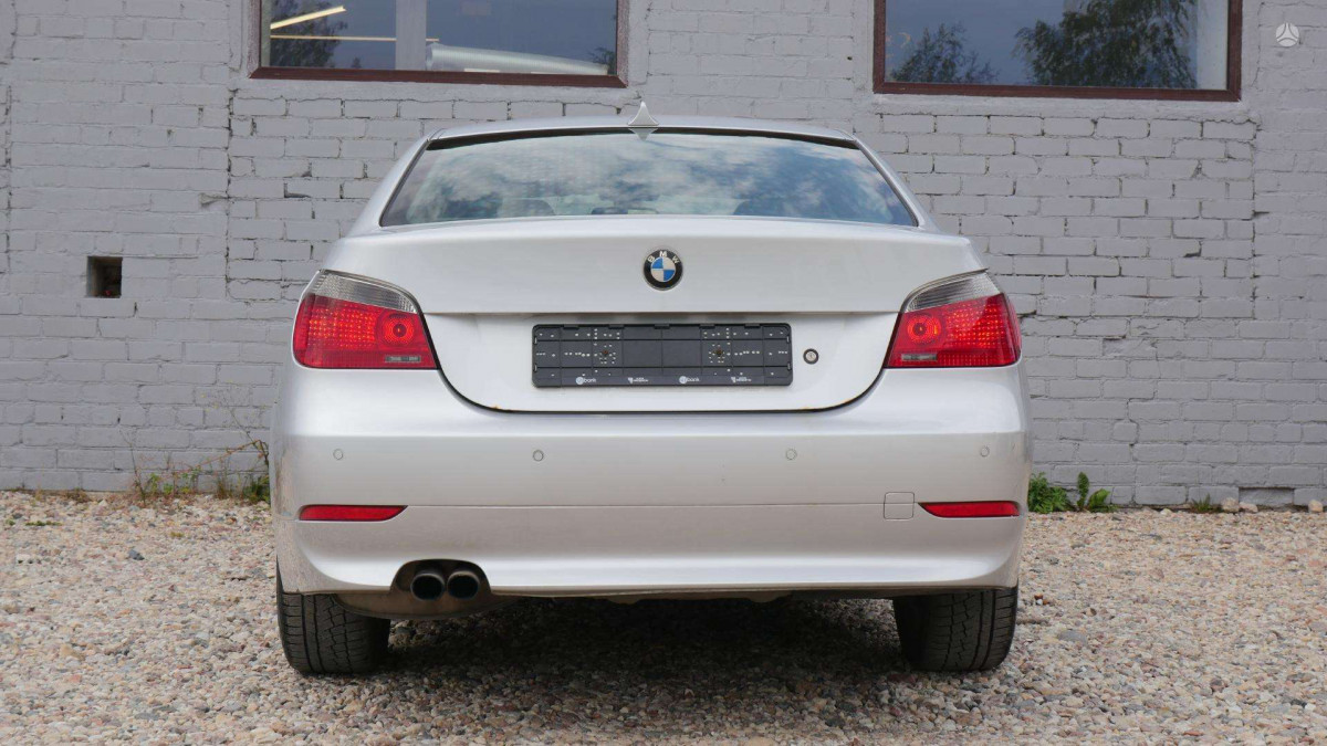 BMW 530