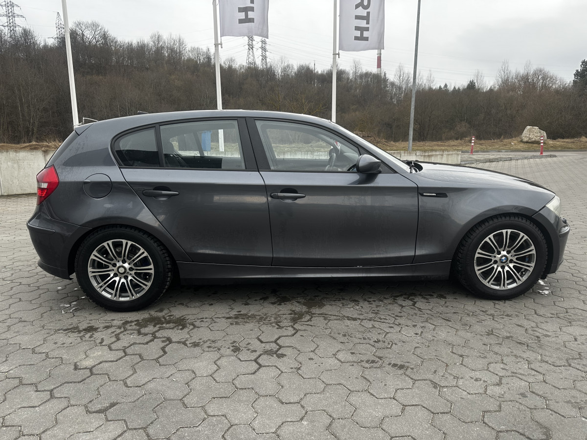 BMW 120
