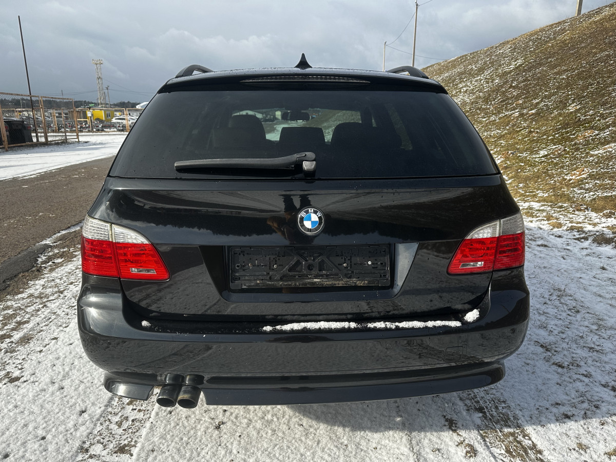 BMW 525