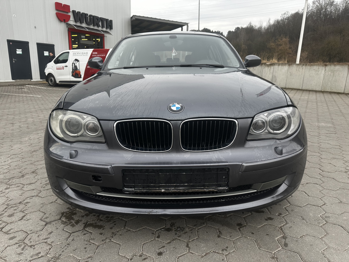 BMW 120