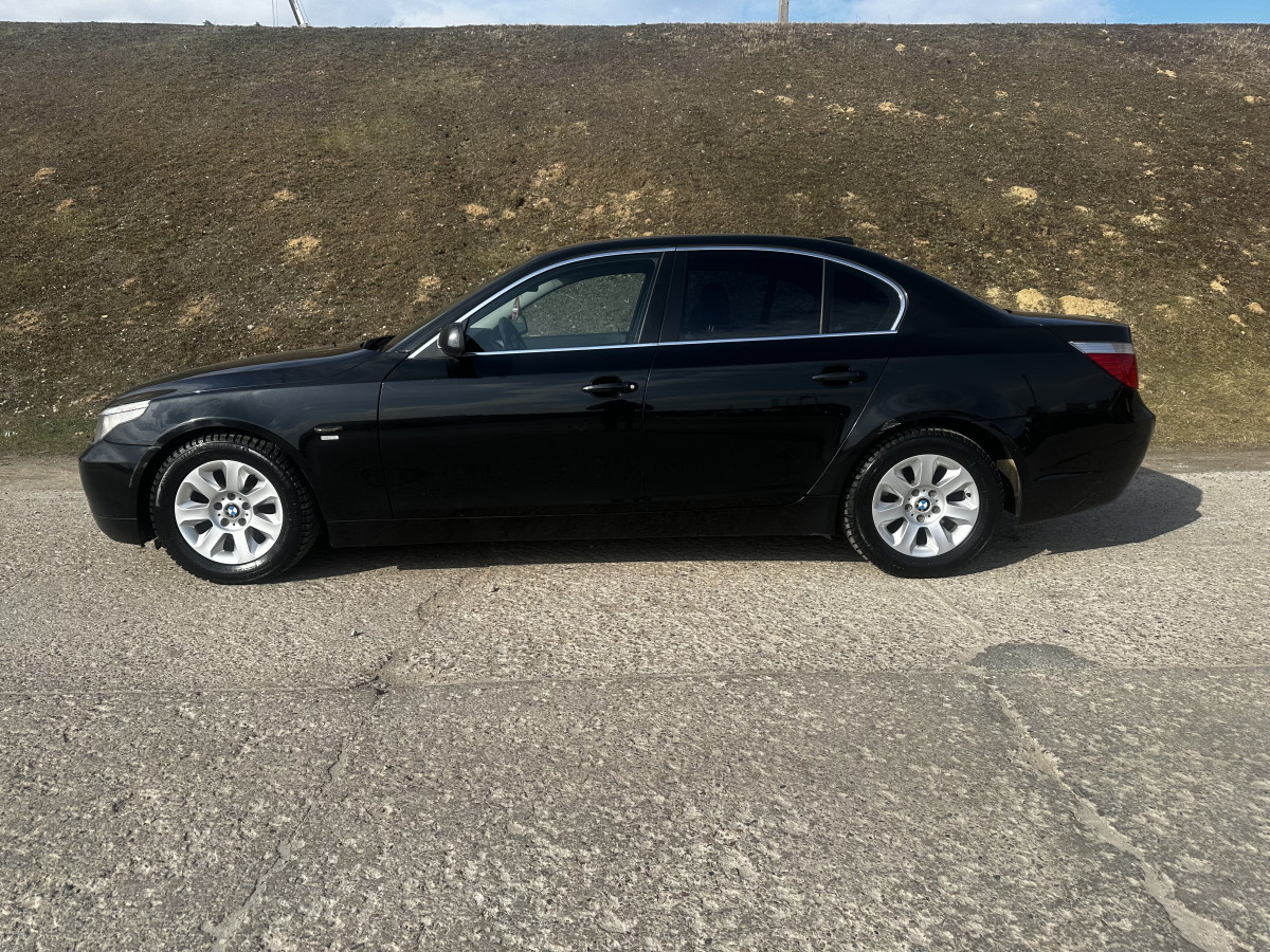 BMW 525