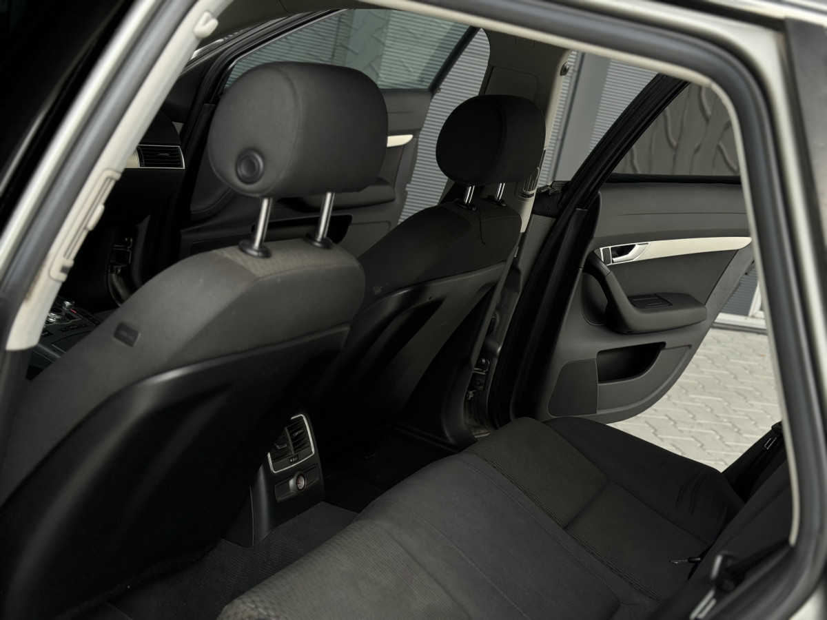 Audi A6 quattro