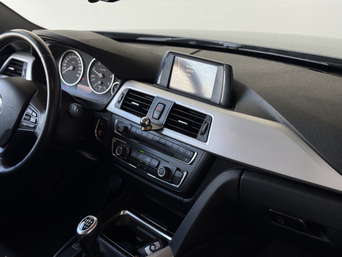 BMW 318d 