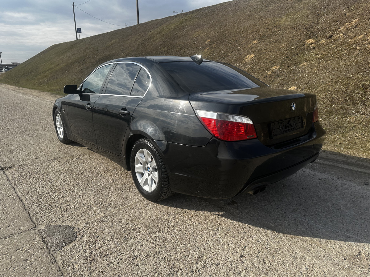 BMW 525