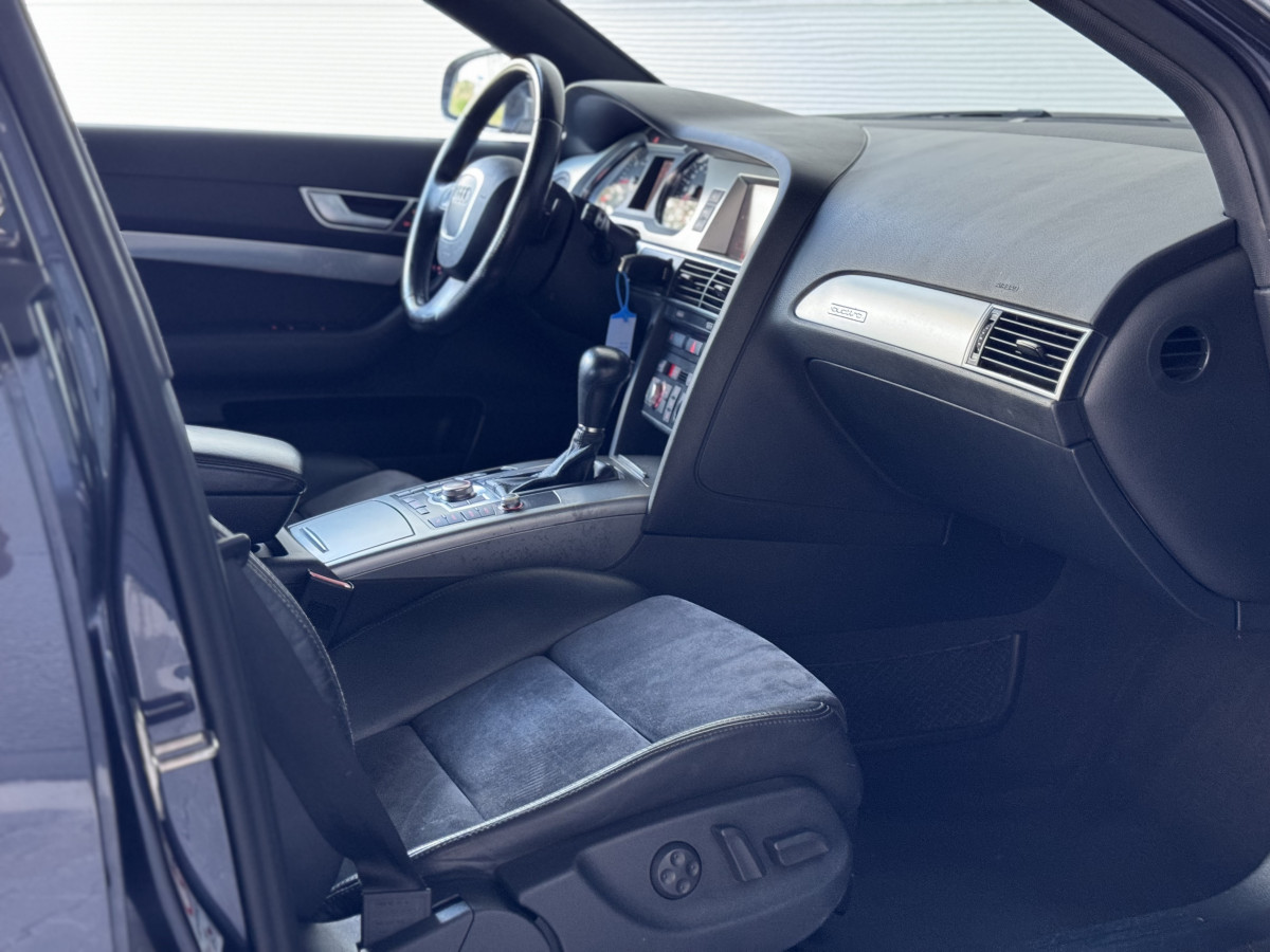 Audi A6 quattro