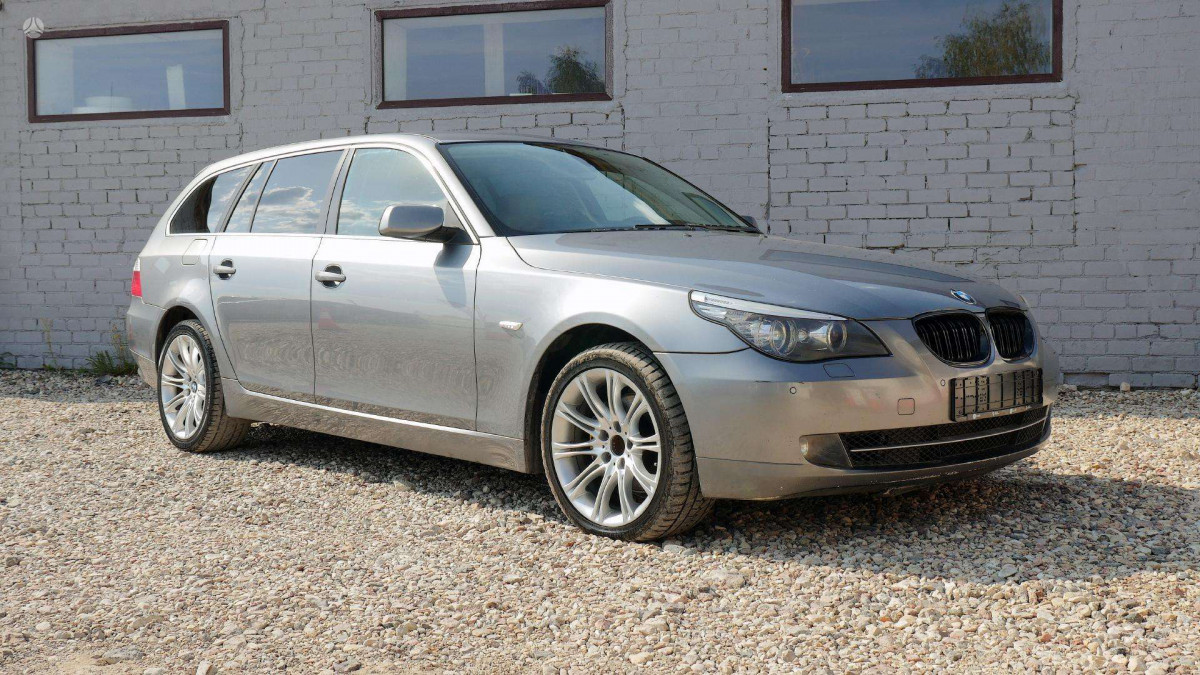 BMW 525
