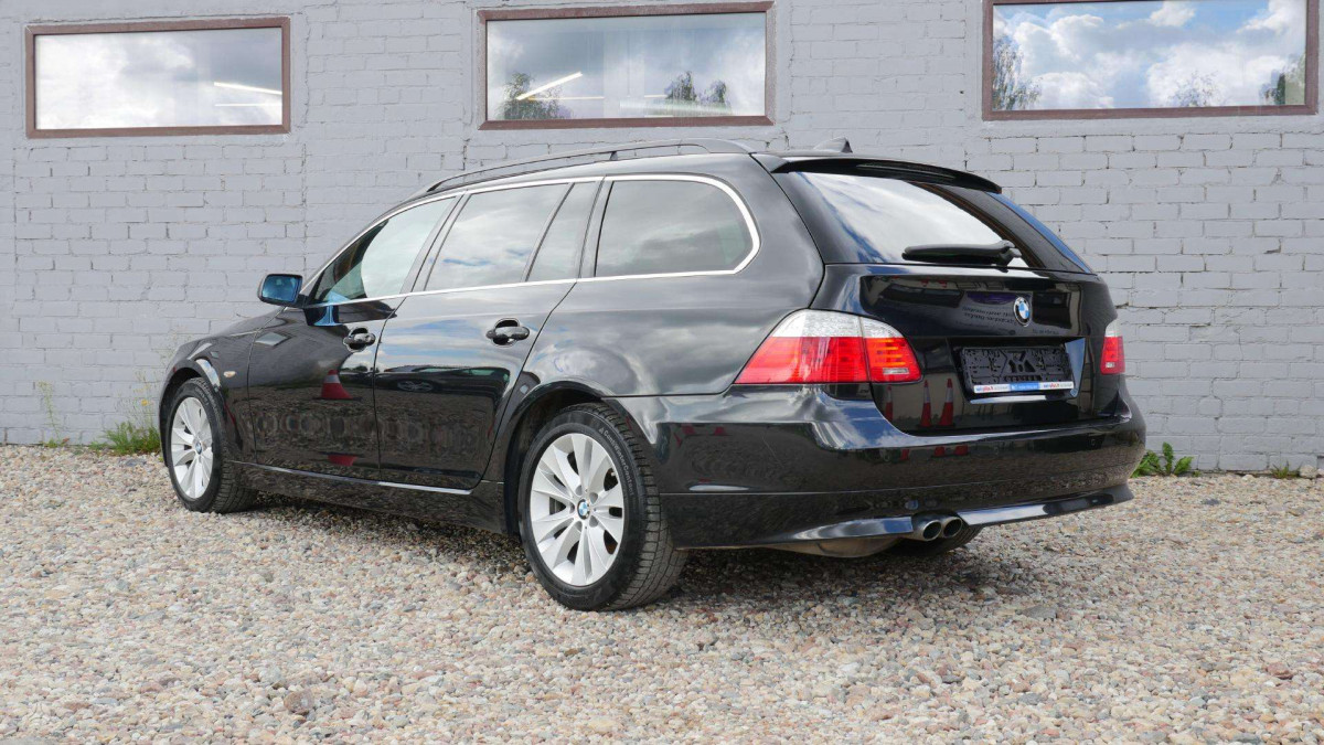 BMW 525