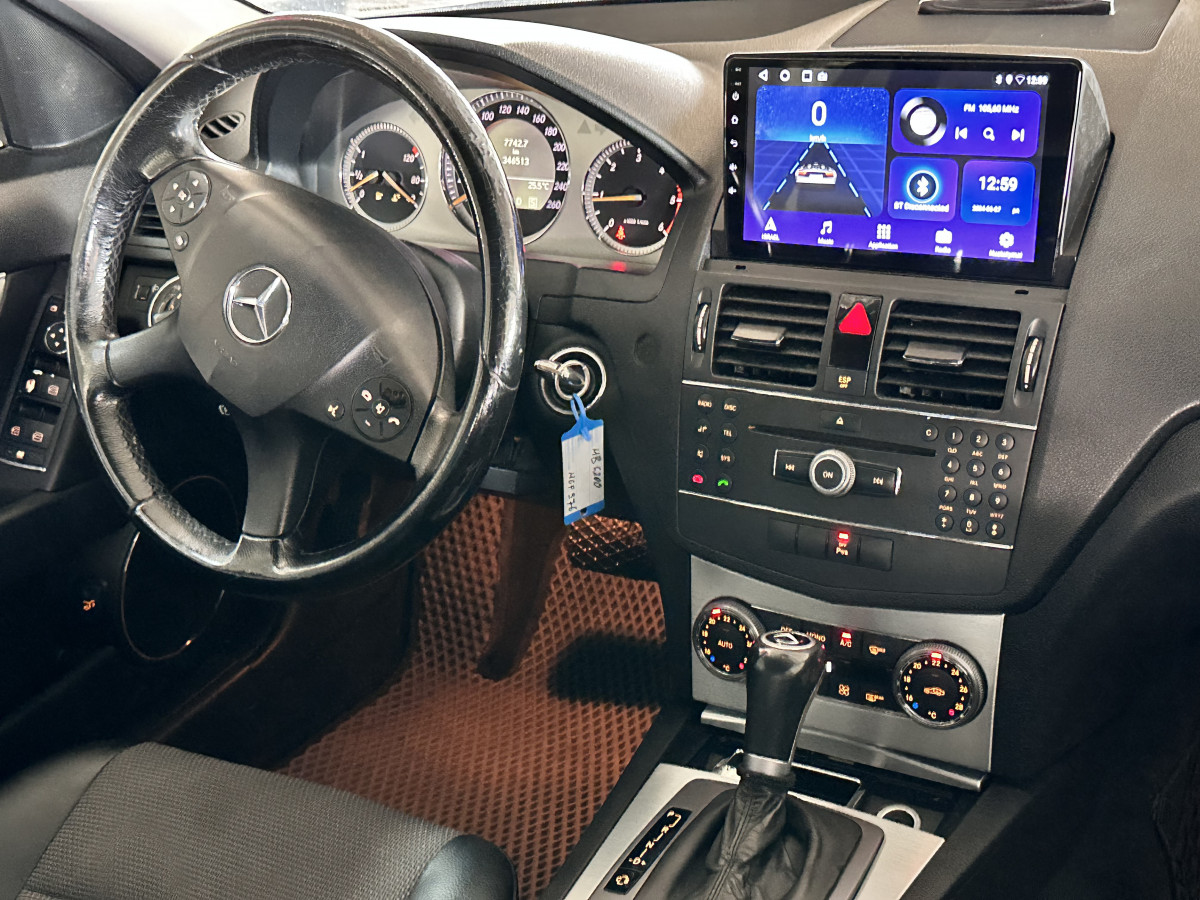 Mercedes-Benz C200
