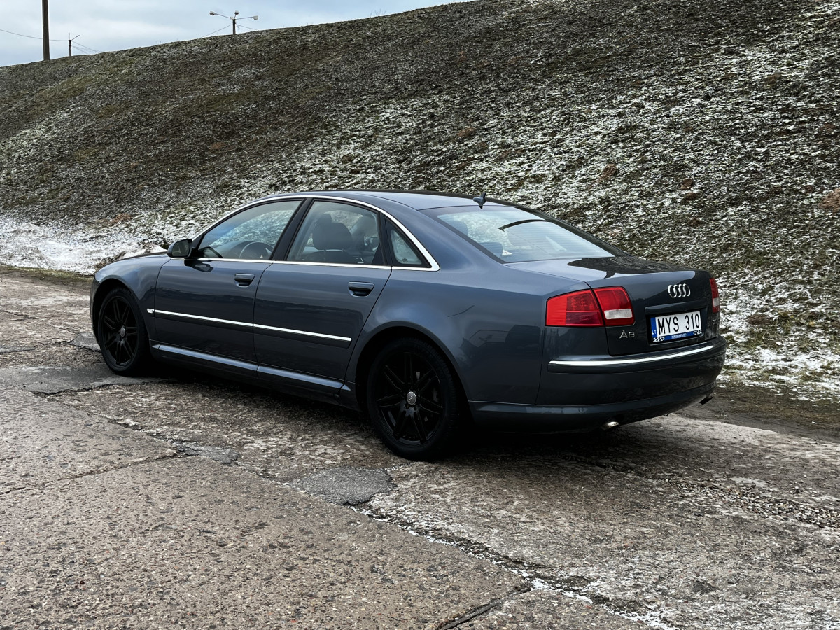 Audi A8