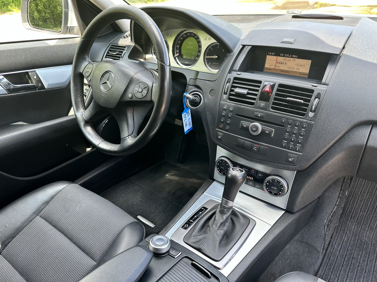 Mercedes-Benz C200