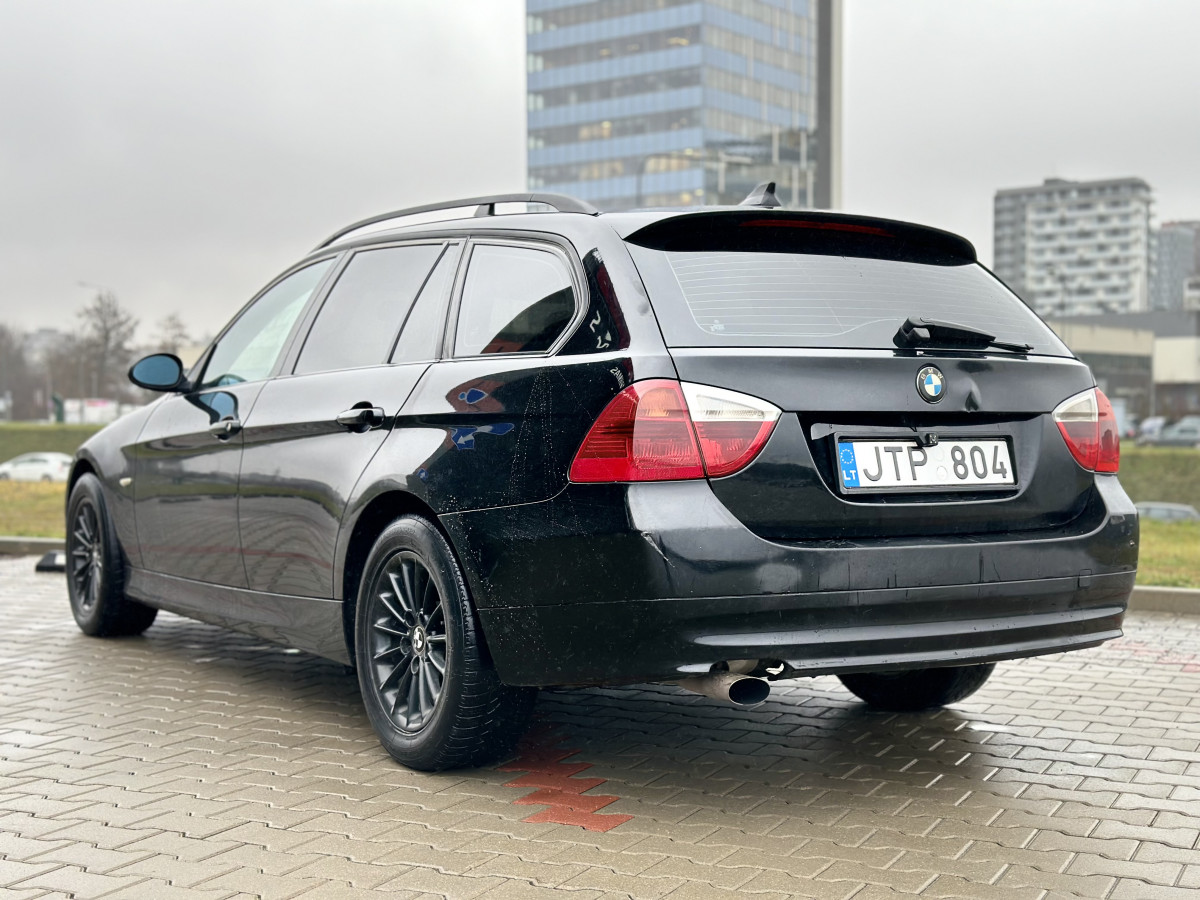 BMW 320