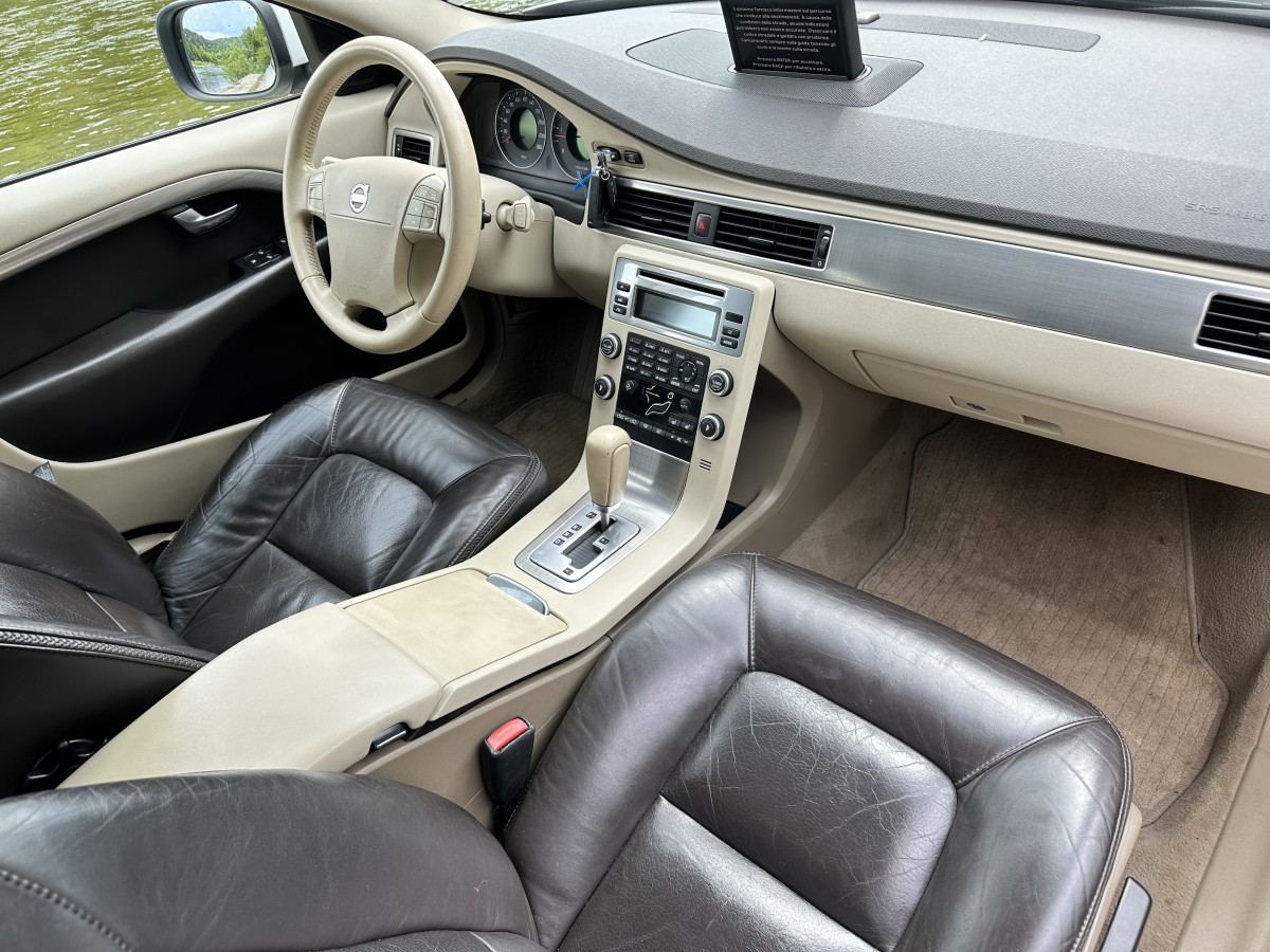 Volvo XC70