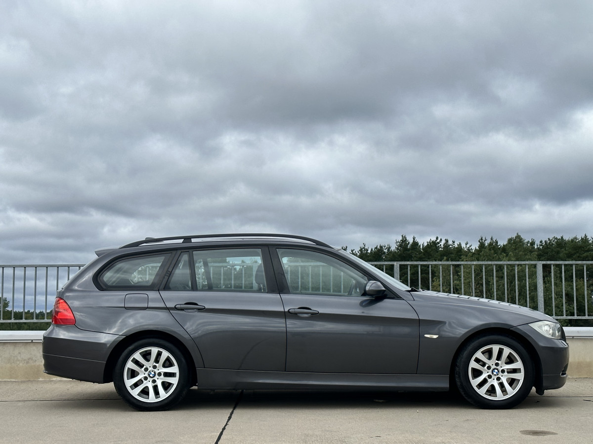 BMW 320