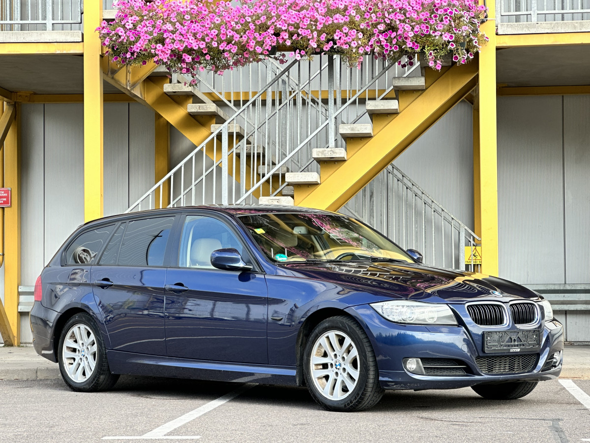 BMW 320