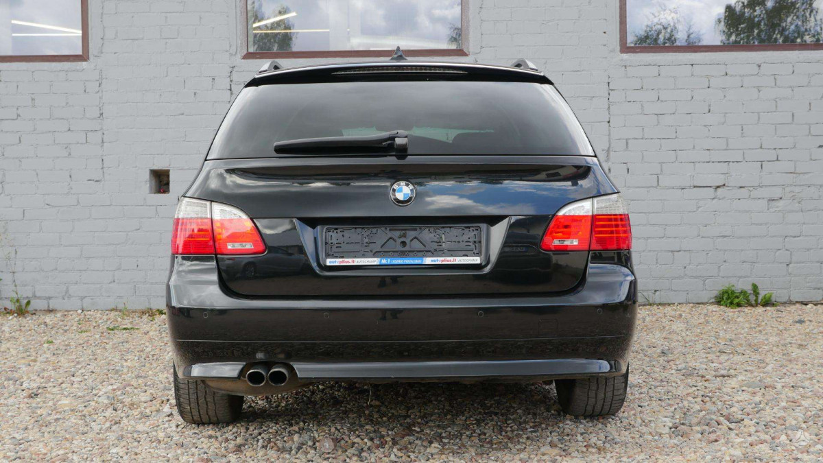 BMW 525