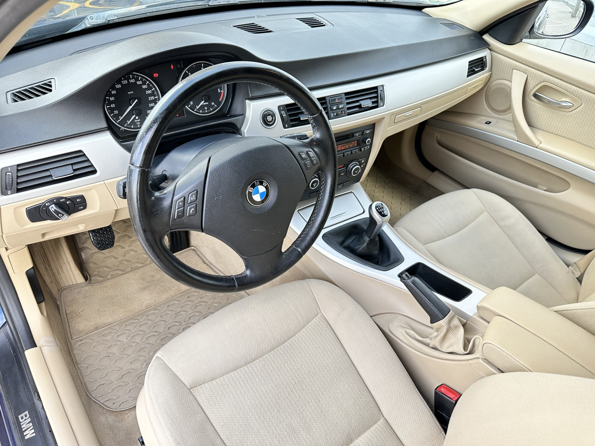 BMW 320