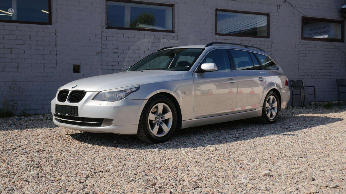 BMW 525