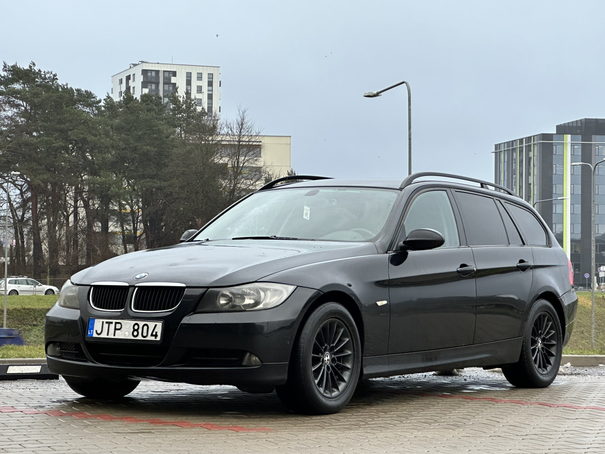 BMW 320