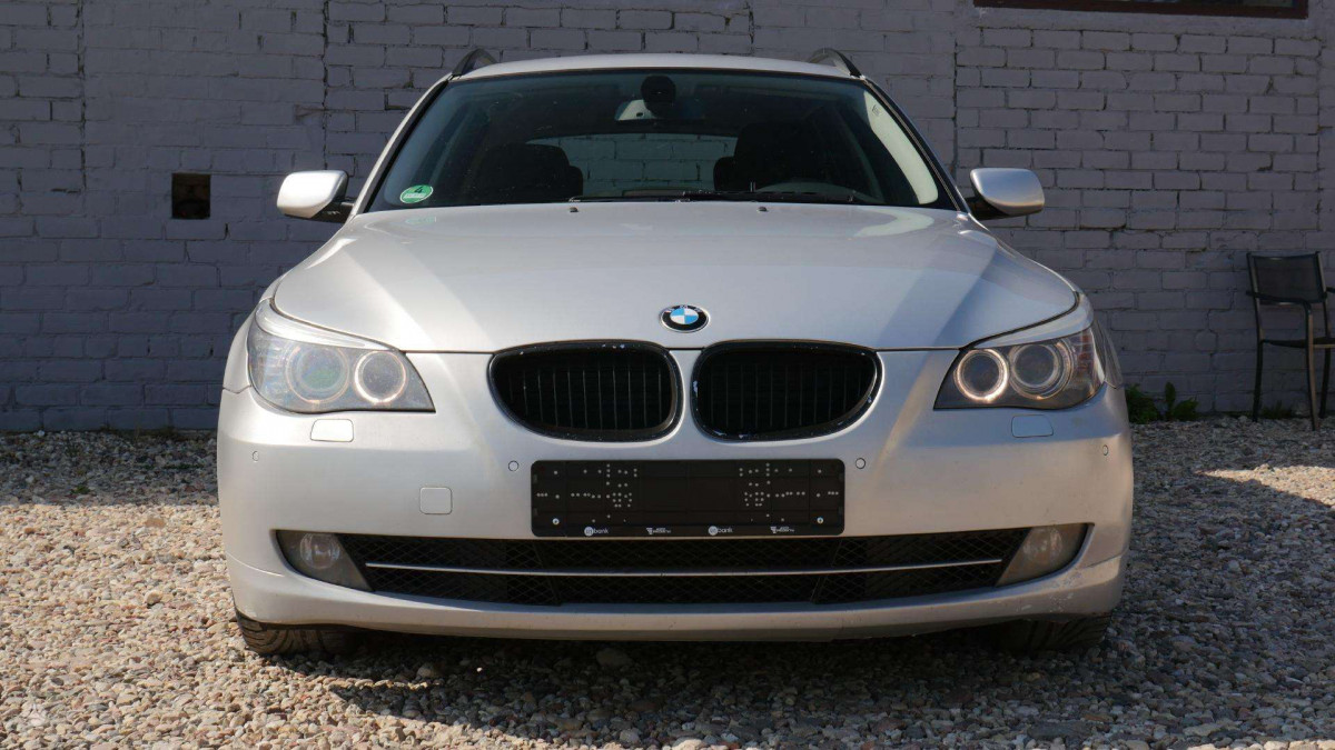 BMW 525
