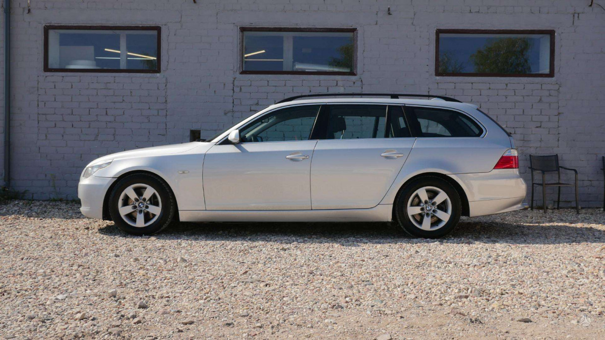 BMW 525
