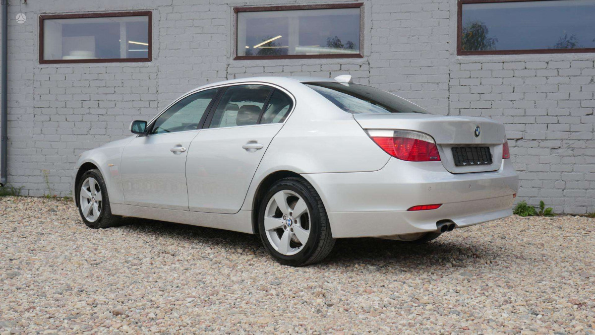 BMW 530