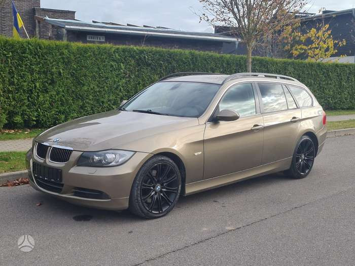 BMW 330