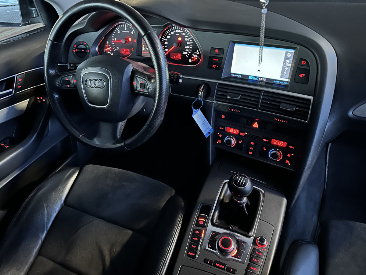 AUDI A6 