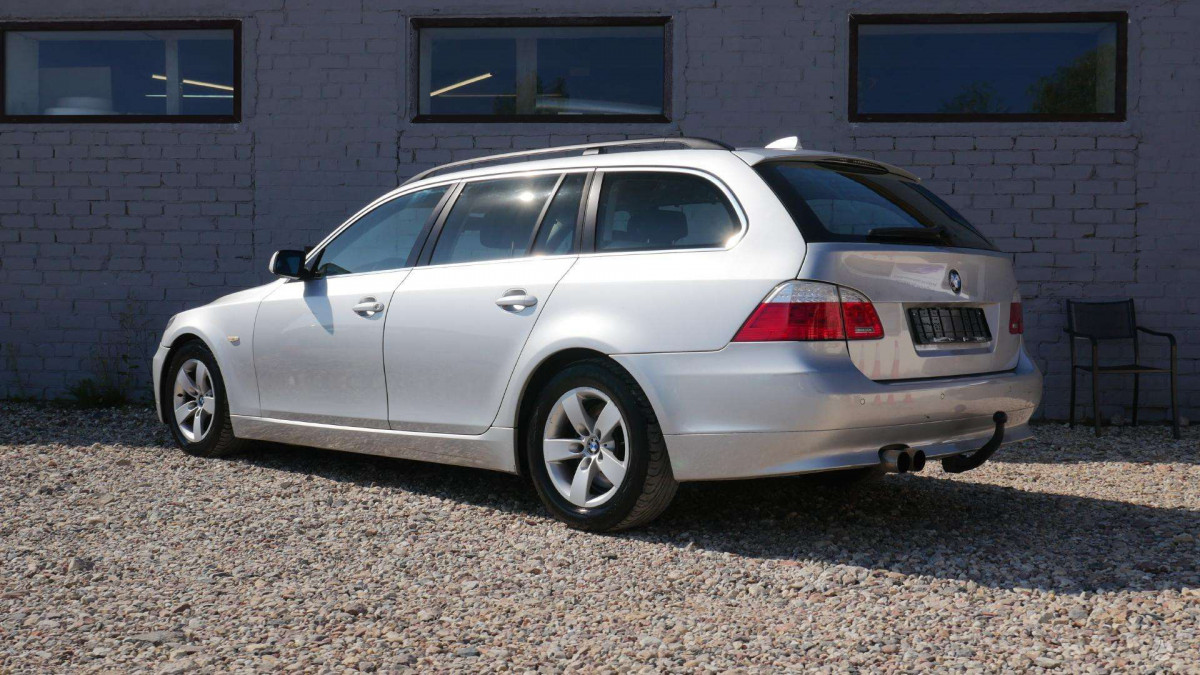 BMW 525