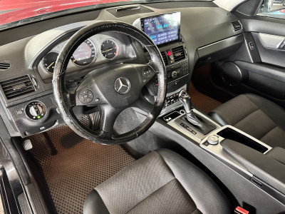 Mercedes-Benz C200