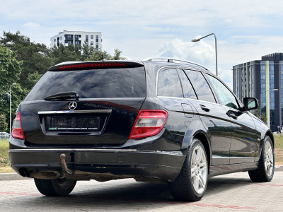 Mercedes-Benz C200