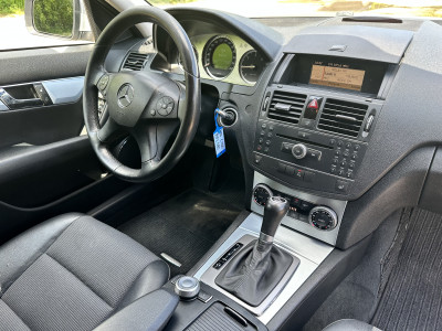 Mercedes-Benz C200